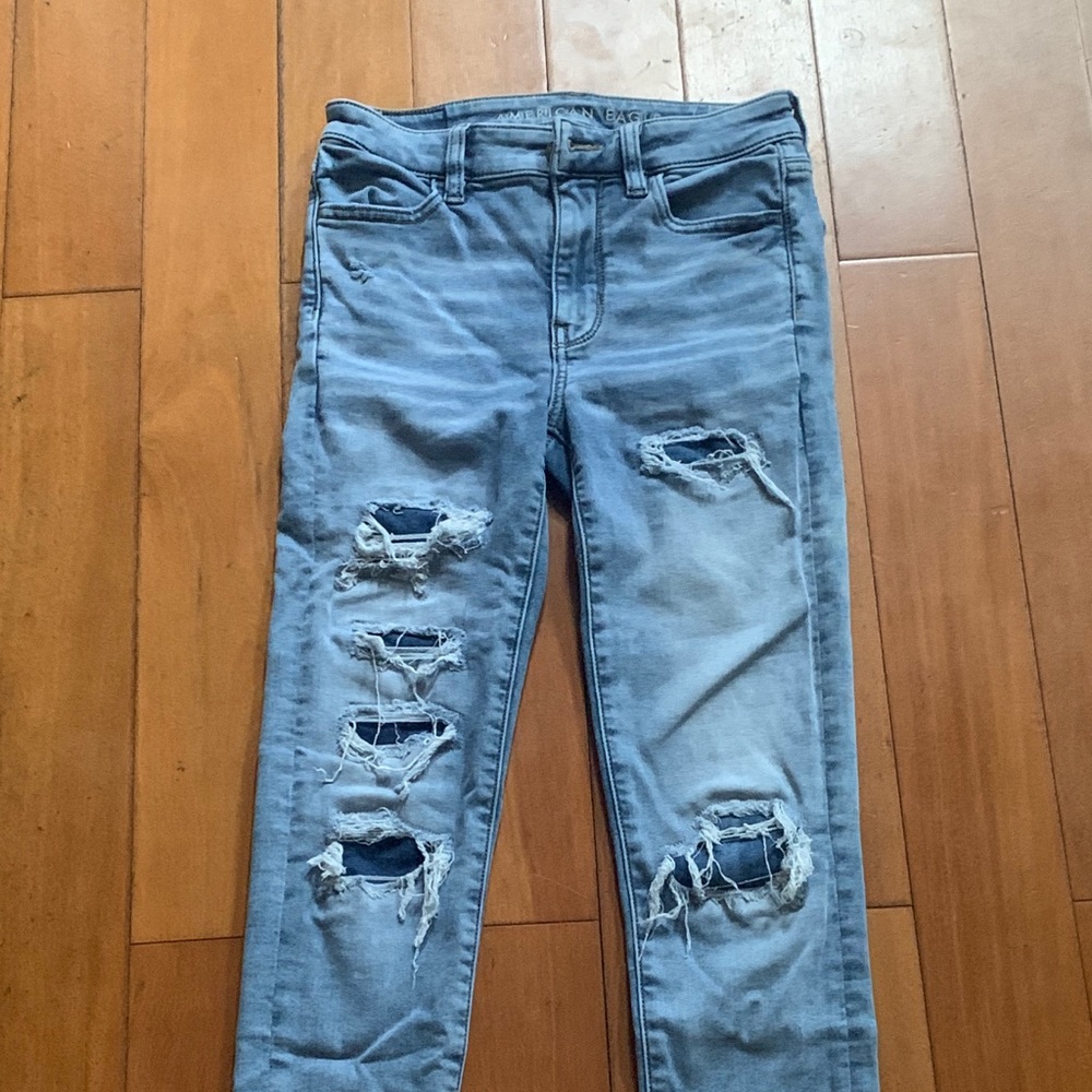 American Eagle light wash jeans
